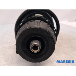 Renault - Clio - Stoßdämpferstrebe rechts vorne