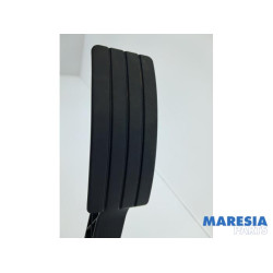 Renault - Twingo - Gaspedal