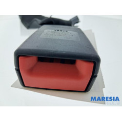 Renault - Twingo - Insertion ceinture de sécurité arrière droite