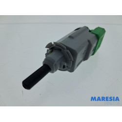 Renault - Twingo - Bremslicht Schalter