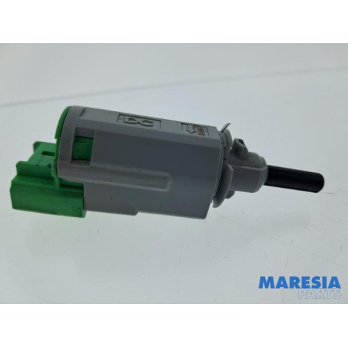 Renault - Twingo - Bremslicht Schalter