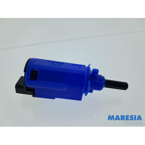 Renault - Twingo - Start/Stopp Schalter