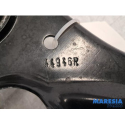 Renault - Clio - Bras de suspension bas avant droit