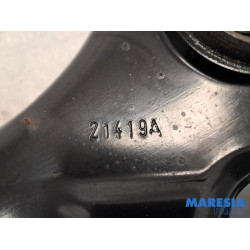 Renault - Clio - Bras de suspension bas avant droit