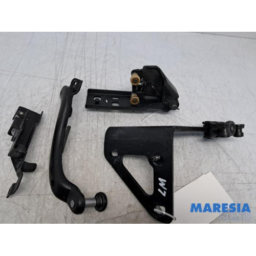 Renault - Trafic - Schuifdeurrol links