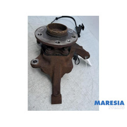 Renault - Trafic - Knuckle, front right