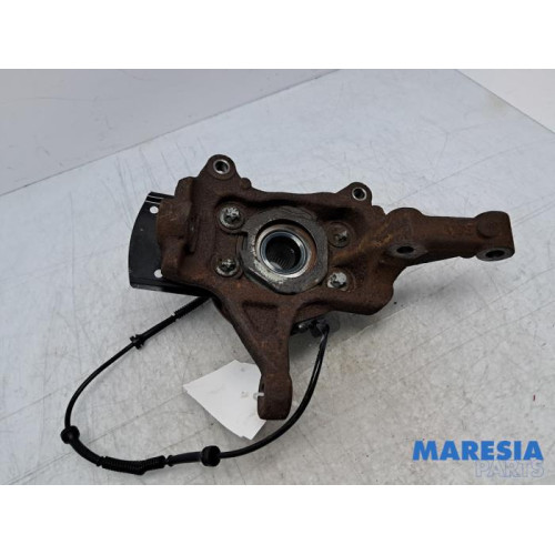 Renault - Trafic - Knuckle, front right