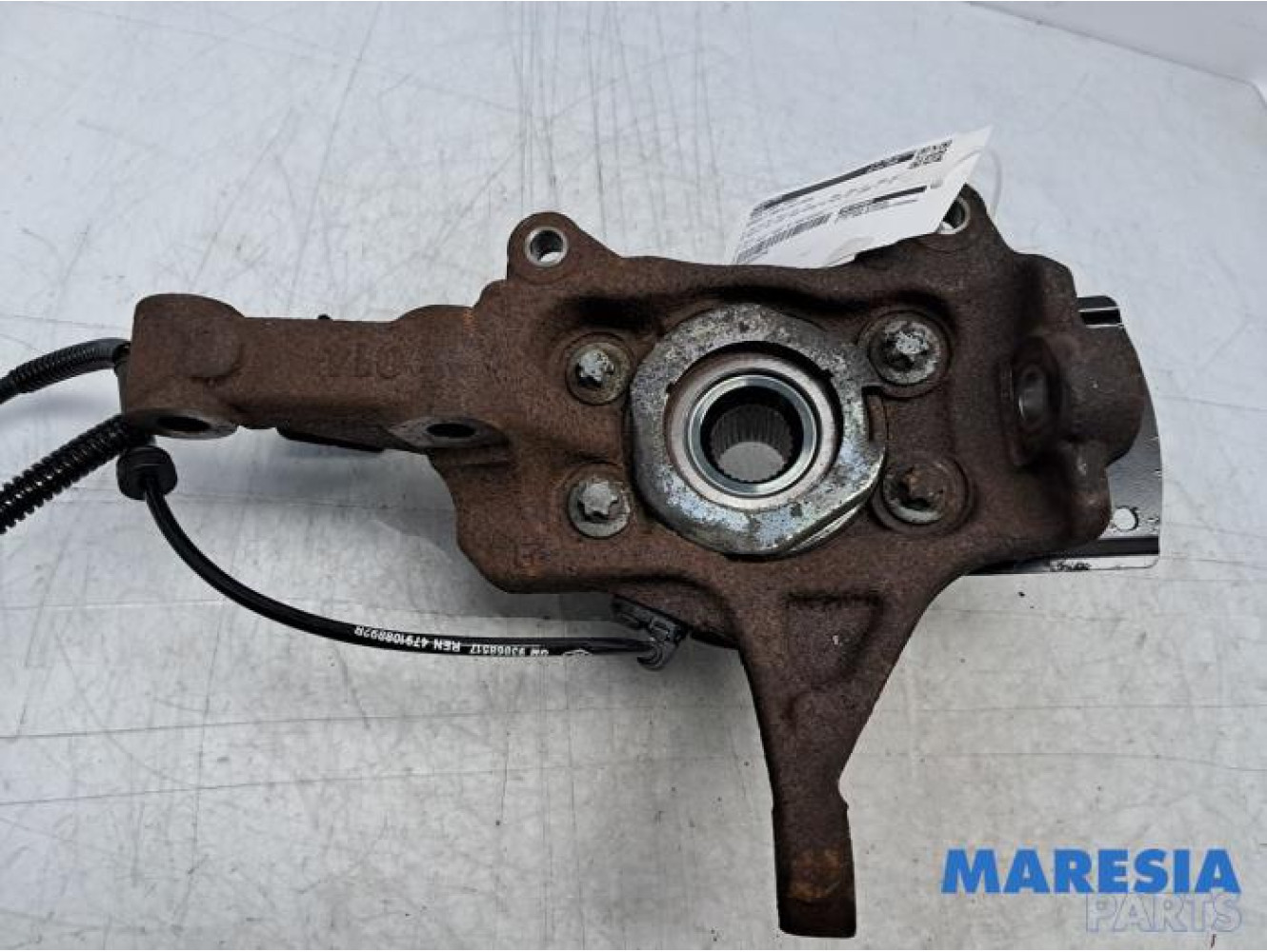 Renault - Trafic - Fusee links-voor