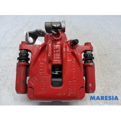 Renault - Trafic - Remklauw (Tang) rechts-achter