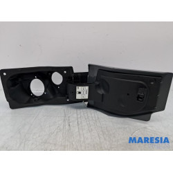 Renault - Trafic - Tank Klep