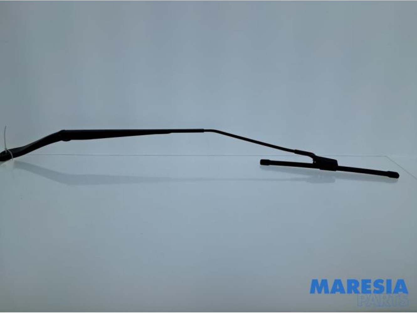 Renault - Clio - Ruitenwisserarm voor