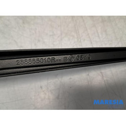 Renault - Clio - Ruitenwisserarm voor