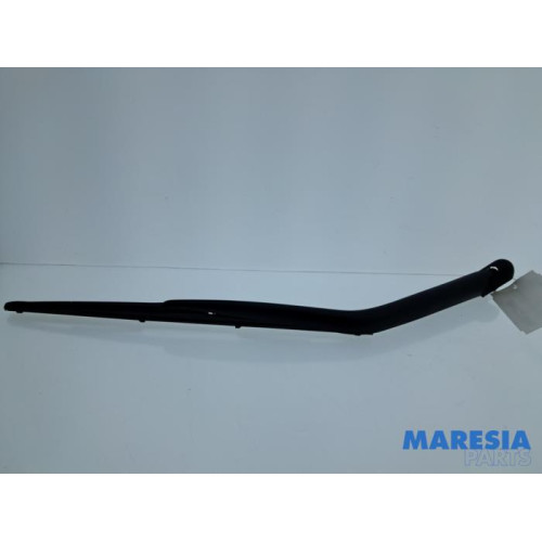 Renault - Trafic - Ruitenwisserarm achter