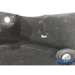 Renault - Clio - Engine protection panel