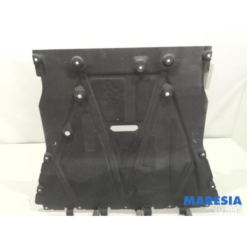 Renault - Clio - Engine protection panel