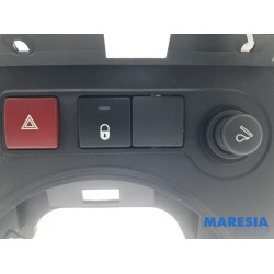 Citroen - Berlingo - Combischakelaar ramen