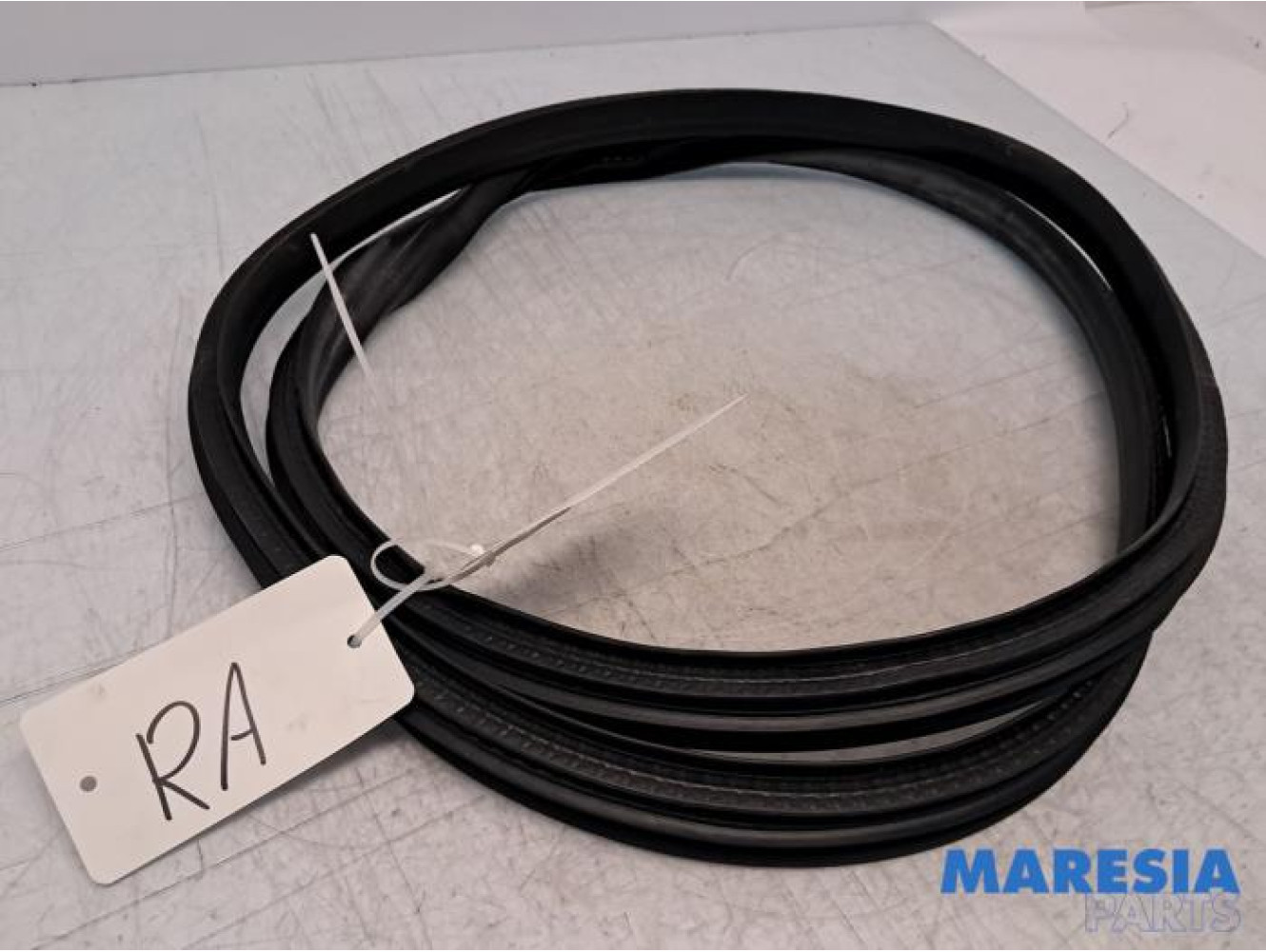 Renault - Clio - Portierrubber 4Deurs rechts-achter