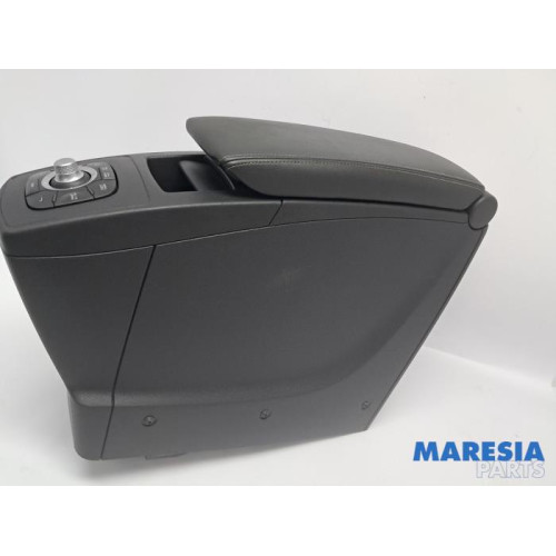 Renault - Grand Scenic - Console centrale