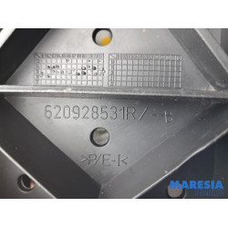 Renault - Twingo - Stoßstangenstütze rechts vorne