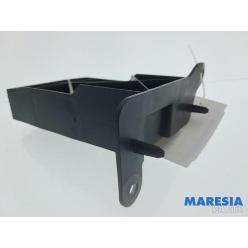 Renault - Twingo - Stoßstangenstütze rechts vorne