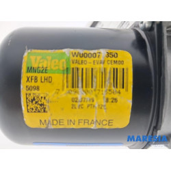 Renault - Megane - Scheibenwischermotor vorne