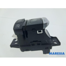 Renault - Megane - Parking brake switch