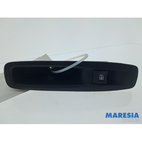 Renault - Megane - Electric window switch