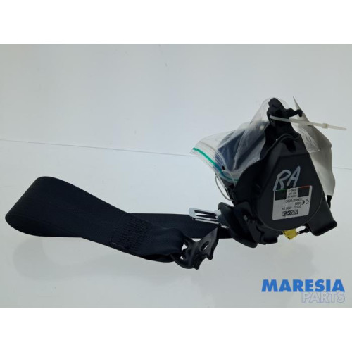 Renault - Clio - Rear seatbelt, right