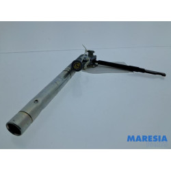 Renault - Clio - Gurtsrammer links