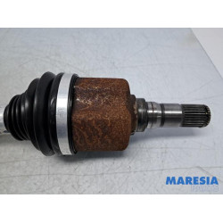 Renault - Trafic - Front drive shaft, left