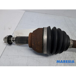 Renault - Trafic - Front drive shaft, right