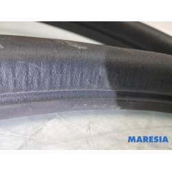 Renault - Trafic - Joint caoutchouc portière 2portes droite