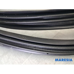 Renault - Trafic - Schuifdeur Rubber links