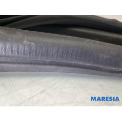 Renault - Trafic - Schuifdeur Rubber links