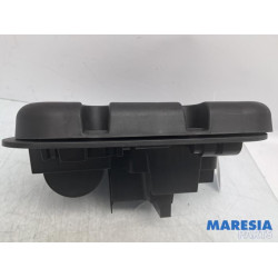 Renault - Clio - Tyre repair kit