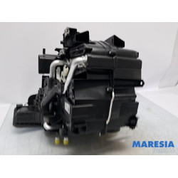 Renault - Clio - Heater housing