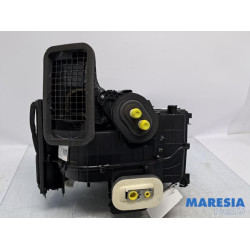 Renault - Clio - Heater housing