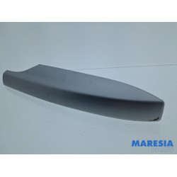 Renault - Megane - Roof rail sealing cover