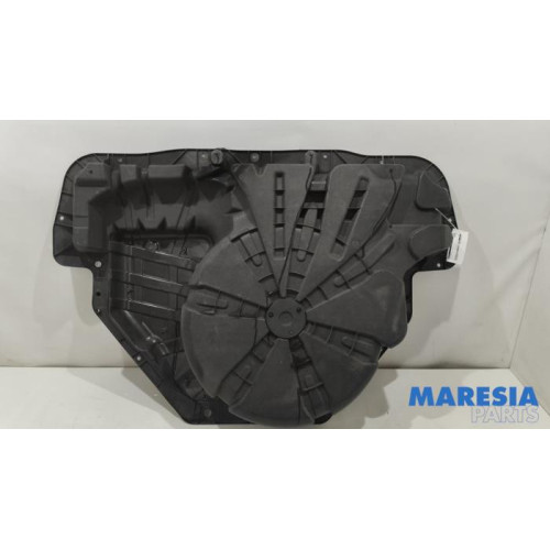 Renault - Grand Scenic - Logement roue de secours