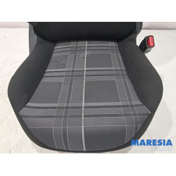 Peugeot - 108 - Sitz rechts