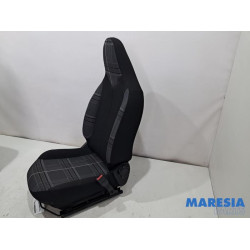 Peugeot - 108 - Sitz rechts