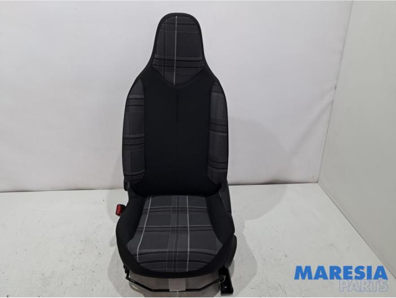 Peugeot - 108 - Seat, left