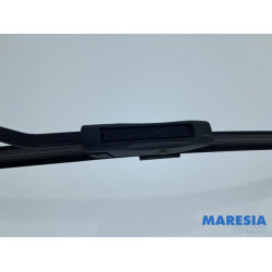 Renault - Twingo - Scheibenwischerarm vorne