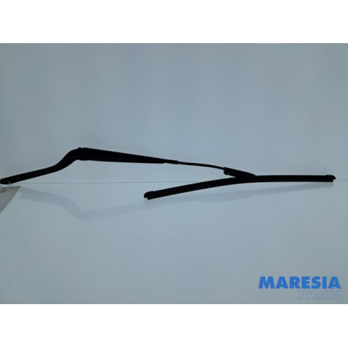 Renault - Twingo - Scheibenwischerarm vorne