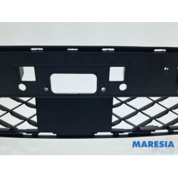 Renault - Clio - Grille