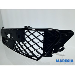 Renault - Clio - Grille