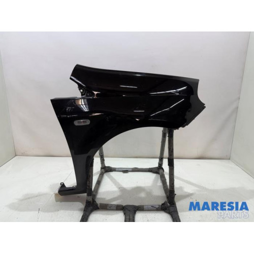 Fiat - Punto - Front wing, right