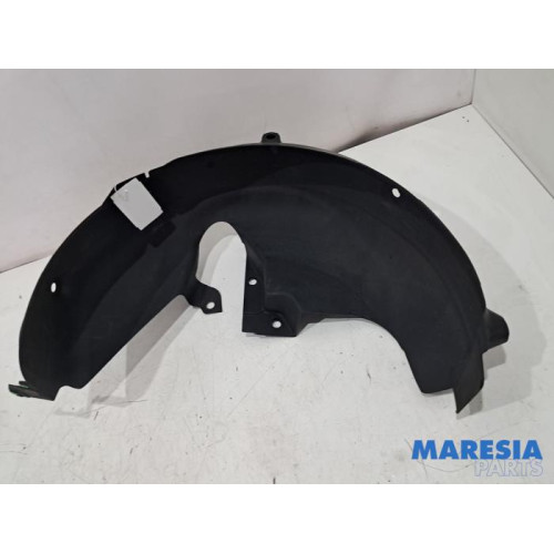 Renault - Clio - Wheel arch liner