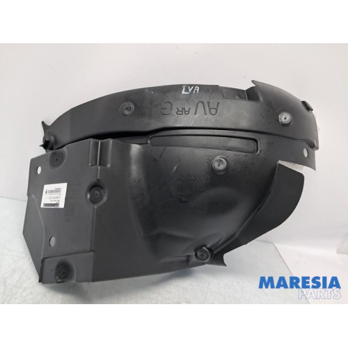 Renault - Trafic - Passage de roue