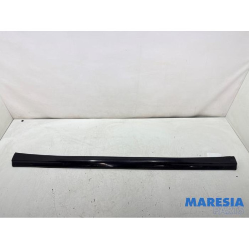 Fiat - Punto - Marche-pied (list de couverture) gauche